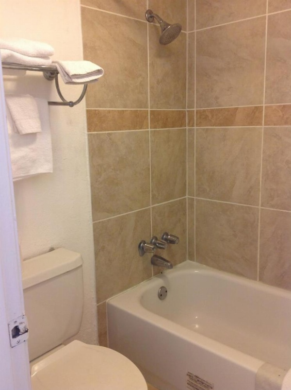 Houston Inn and Suites image 17