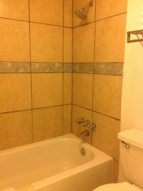 Houston Inn and Suites image 19