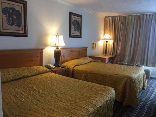 Houston Inn and Suites image 23