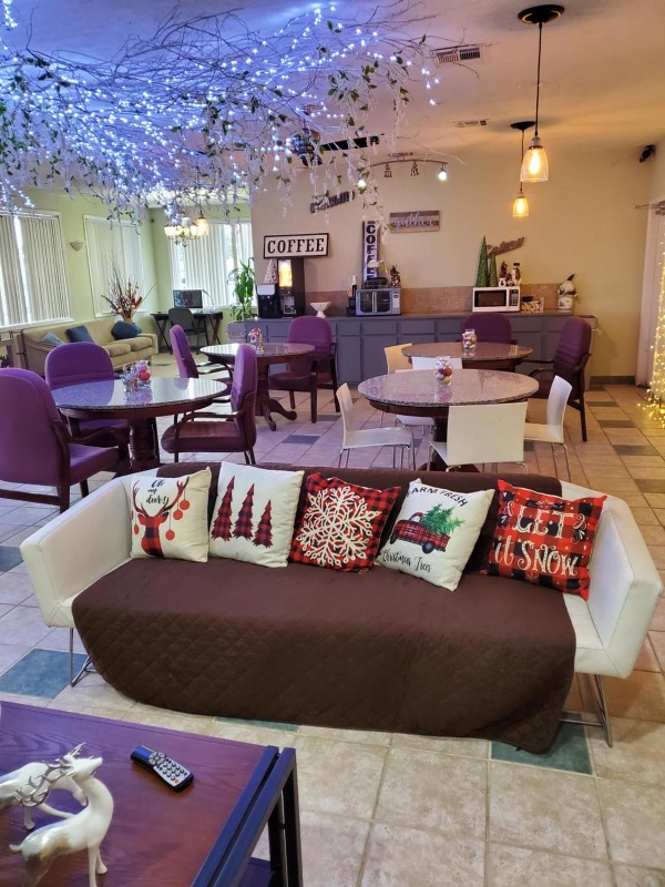 Houston Inn and Suites image 3