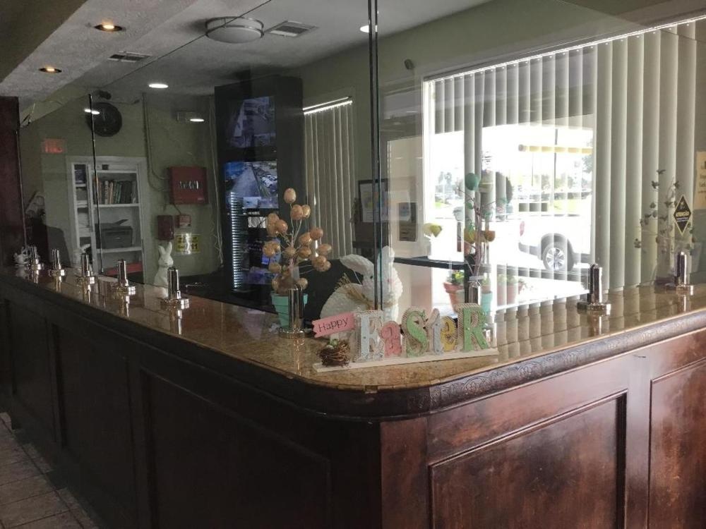 Houston Inn and Suites